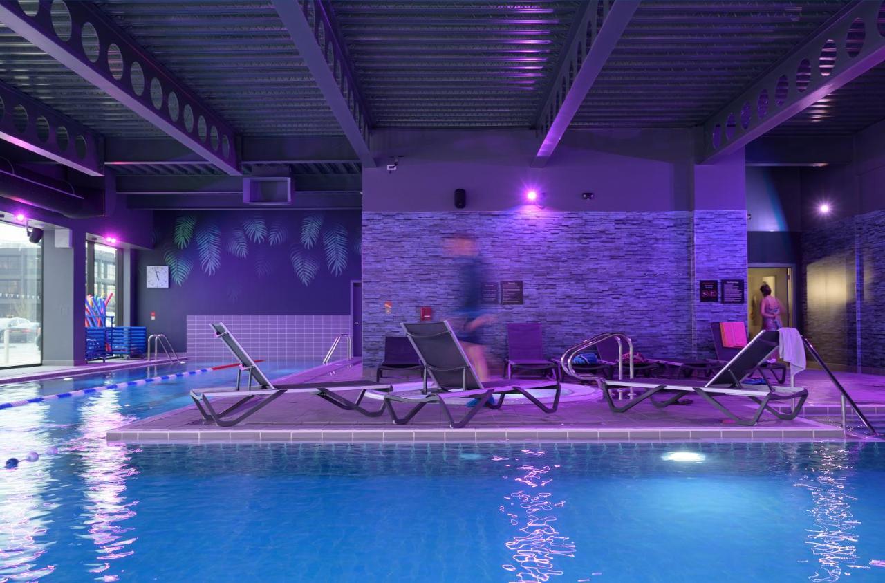Village Hotel Basingstoke Exterior photo